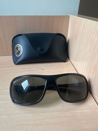 Gafas de sol Ray-Ban negras y grises