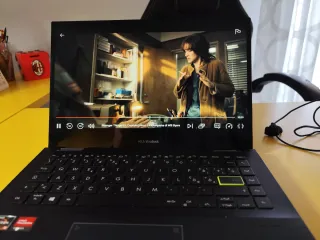ASUS VivoBook Flip S14 Notebook