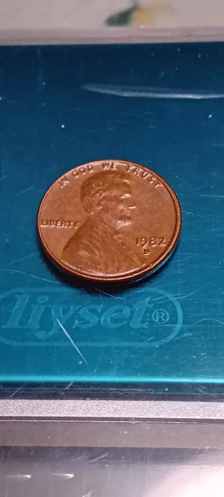 Moneda 1982 Lincoln Penny un error de acuñación