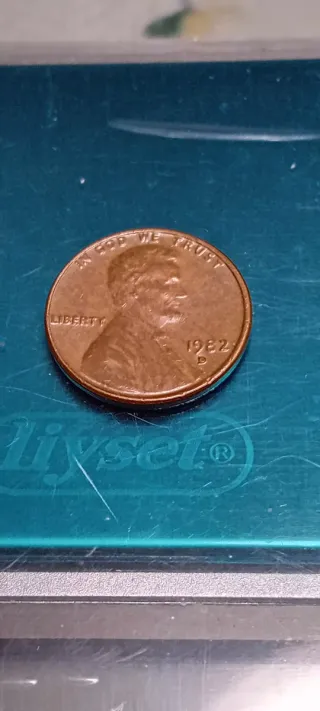 Moneda 1982 Lincoln Penny un error de acuñación