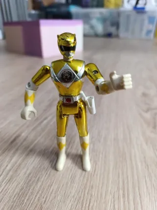 Power Ranger Amarillo Dorado Bandai 1995