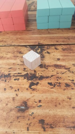 Gioco di abilità in legno colorato