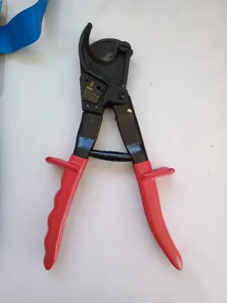 Corta cables Knipex 250 A