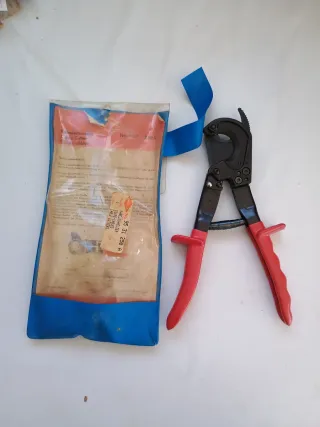 Corta cables Knipex 250 A