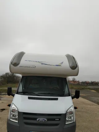 Se vende autocaravana Ford Transit de 140 cv