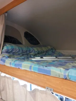 Se vende autocaravana Ford Transit de 140 cv