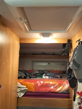 Se vende autocaravana Ford Transit de 140 cv