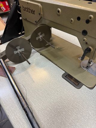 Máquina de coser Brother industrial