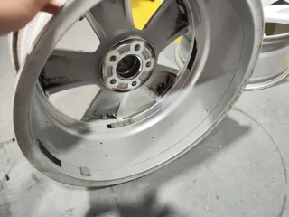 Llantas Volvo 18" originales