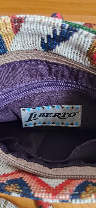 Bolso tipo bandolera  Marca LIBERTO sin estrenar