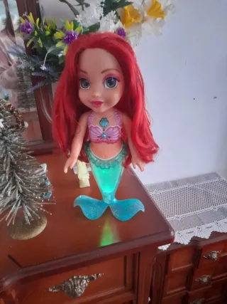 Muñeca Ariel Sirena con Luz y Sonido