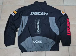 Giacca Supreme x Ducati Nera e Grigia