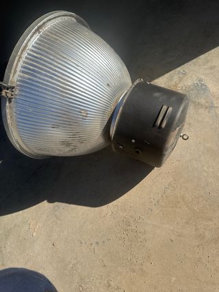 Foco de luz 400w  Tengo 3 focos iguales  30€/und
