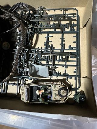 Maqueta Tiger Elefant Italeri y piezas Machtbox