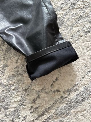 Pantalón efecto piel mujer