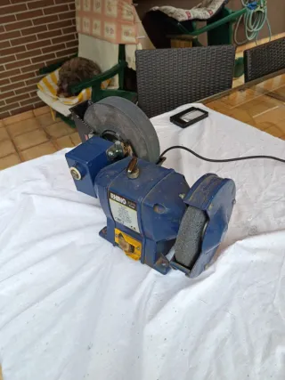 Amoladora de banco Rhino piedra de agua