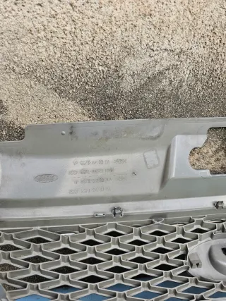 Rejilla Delantera Ford Mondeo MK3