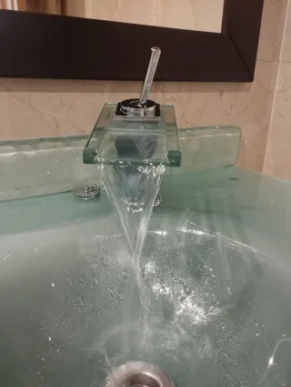 Mueble lavabo, lavabo y espejo madera y cristal