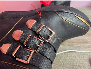 Zapatillas/Botines Cuña Negro y Dorado