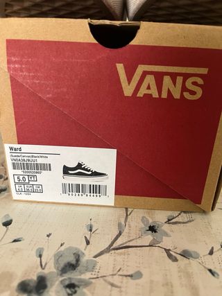 Zapatillas Vans Negras y Blancas