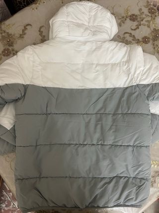 Chaqueta Nike Blanca y Gris