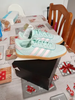 Zapatillas Adidas BREAKNET SLEEK JR0688 Talla 39