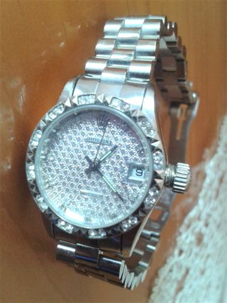 Casi NUEVO Reloj joya mujer brillantitos ganga!