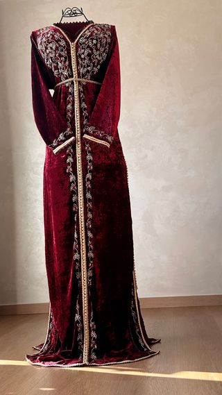 Caftán granate