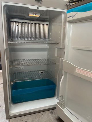 Nevera Trivalente DOMETIC 175L.