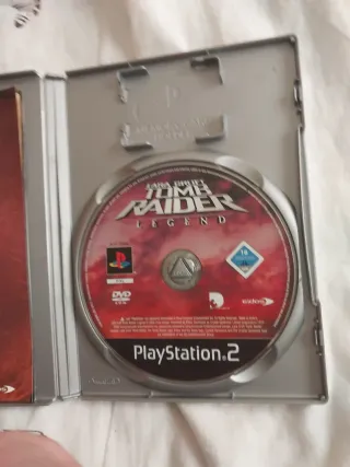 Lara Croft Tomb Raider Legend PS2 PAL Completo