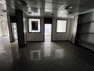 Local comercial en venta en Renfe - Bulevar 1º y 2º Fase en Jaén