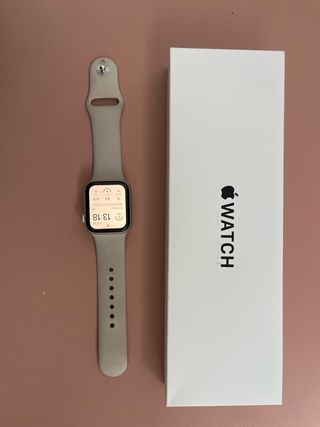 Apple Watch SE 40mm con caja y protector