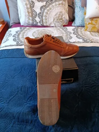 Zapatillas de cuero marrón T44