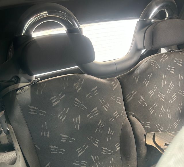 Respaldo y guarnecidos traseros