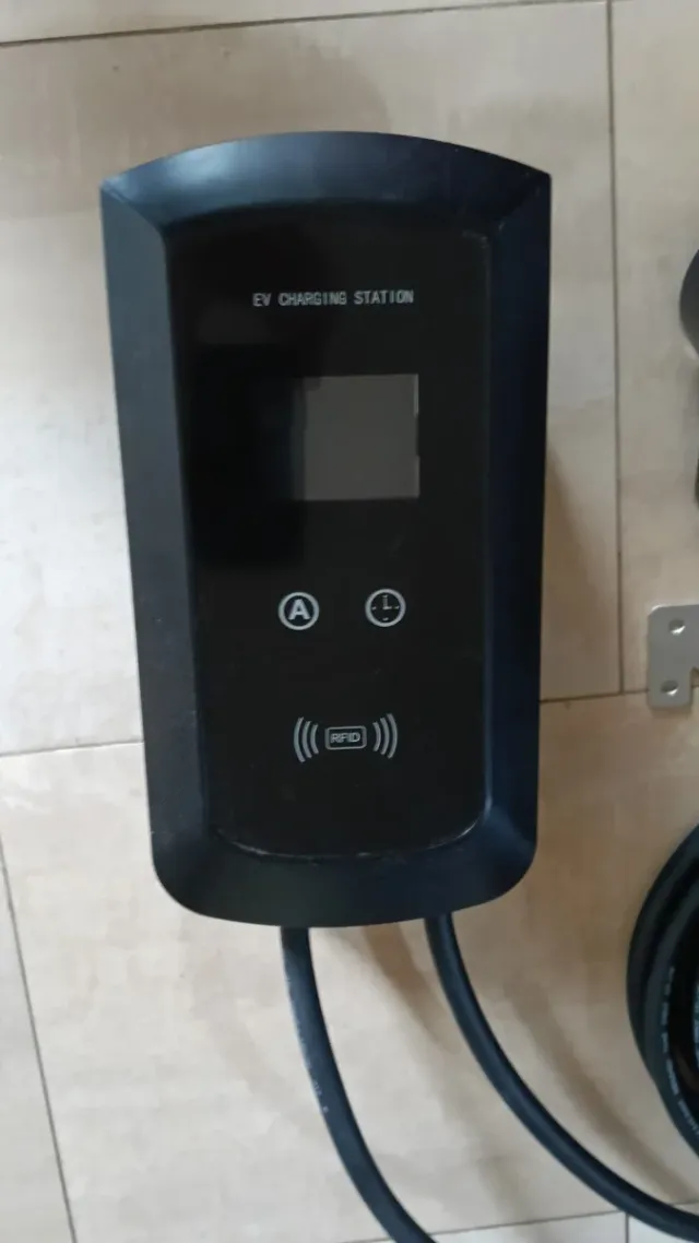 Estación Carga Coche Eléctrico Universal