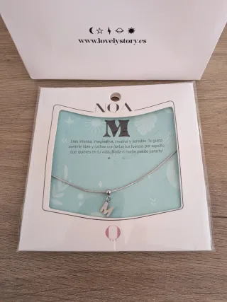 Colgante Inicial M NOA Story Plata