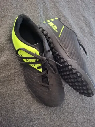 Botas de fútbol niño/niña talla 37