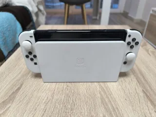 NINTENDO SWITCH OLED BLANCA