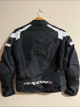 Chaqueta Cazadora Ixon Biker Moto Negra y Rosa