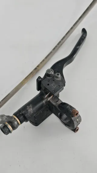 Maneta y mordaza freno hidráulico izquierdo moto