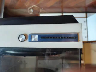 Sistema audio Vanguard con giradischi Garrard