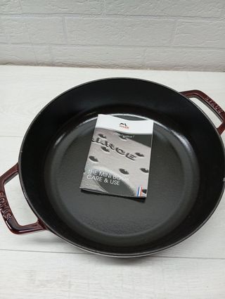 Staub Rustidera chistera de Hierro Fundido