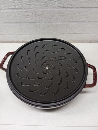 Staub Rustidera chistera de Hierro Fundido