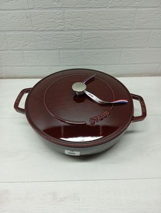 Staub Rustidera chistera de Hierro Fundido