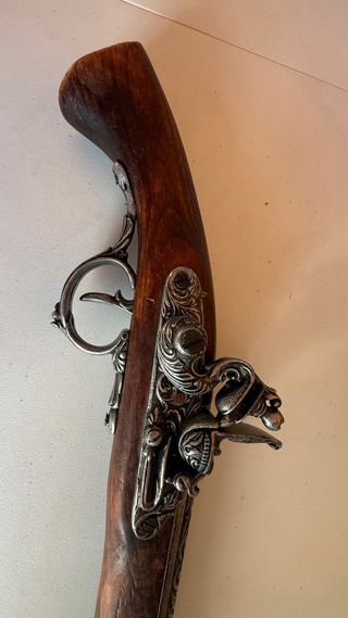 Réplica Pistola Antigua Madera y Metal
