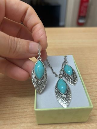 Conjunto Colgante y Pendientes Turquesa