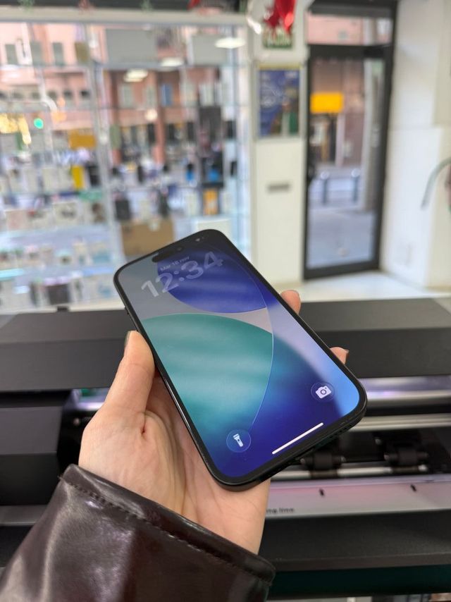 IPHONE 15 128GB COMO NOVO