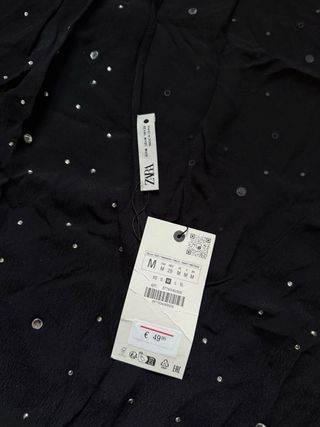 Blusa negra apliques Zara