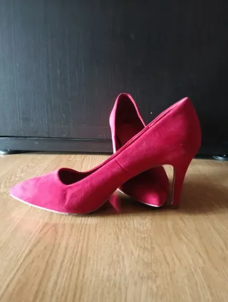Zapatos tacón rojos Lefties Talla 41