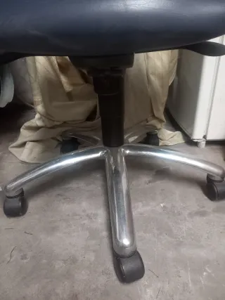 Silla de escritorio giratoria azul